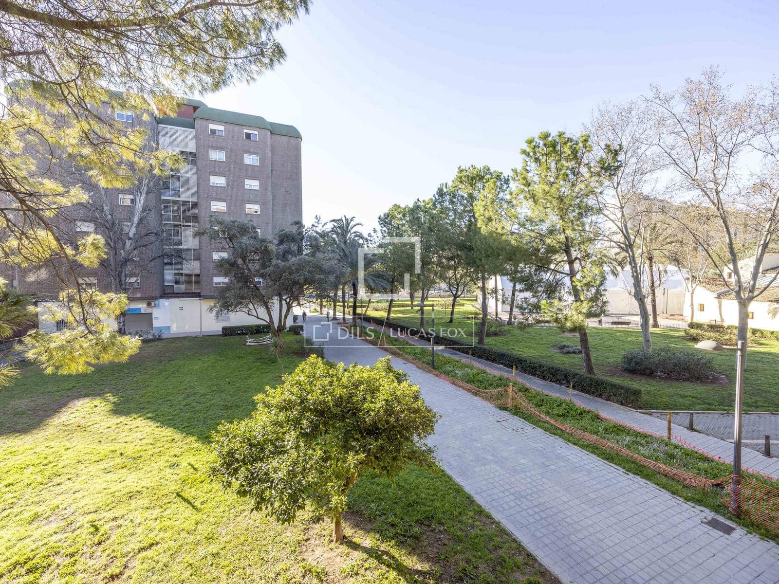 Apartamento de 4 habitaciones en València ciudad en venta - 460.000 € (Ref: 9716736)