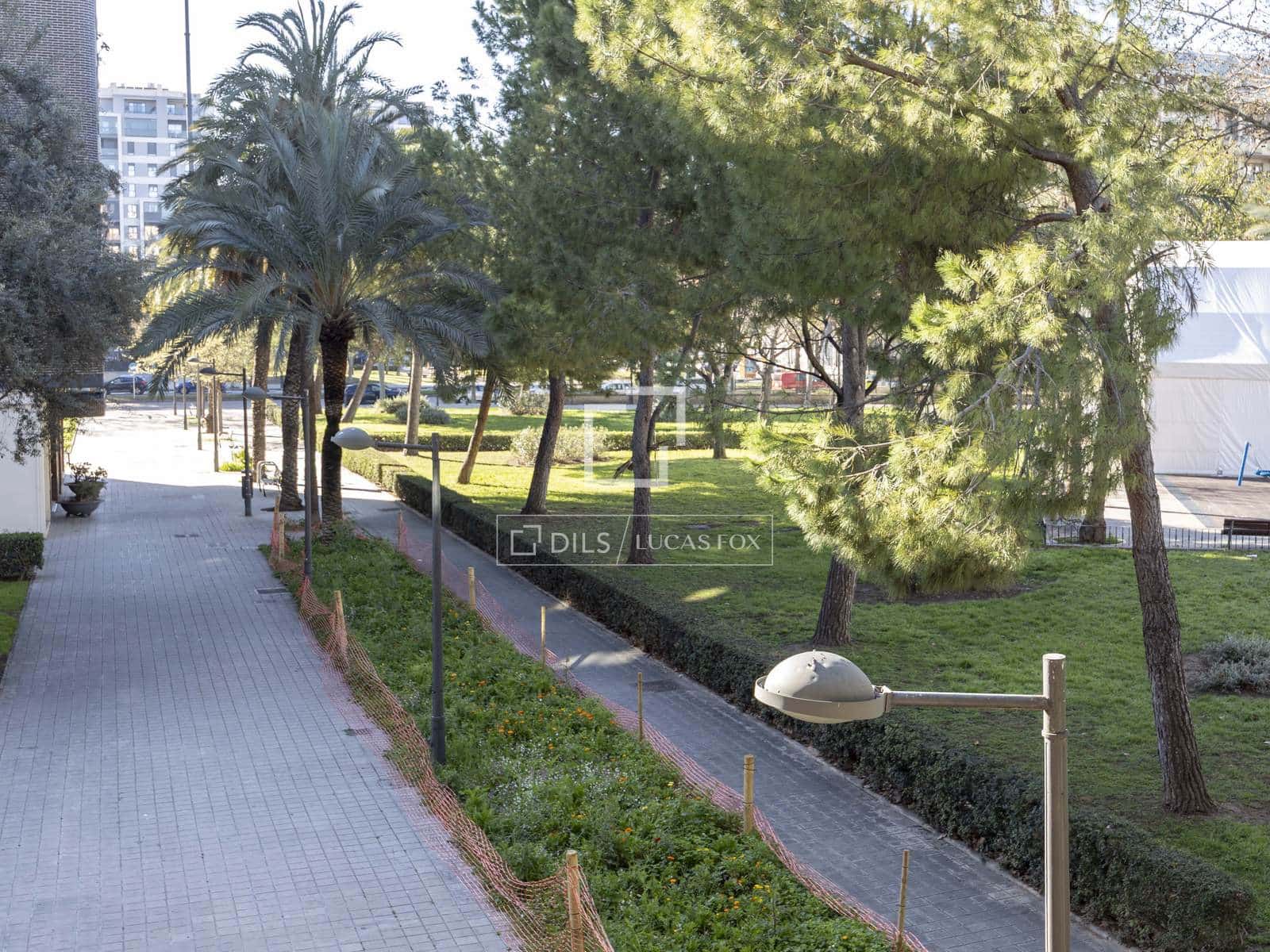 Apartamento de 4 habitaciones en València ciudad en venta - 460.000 € (Ref: 9716736)