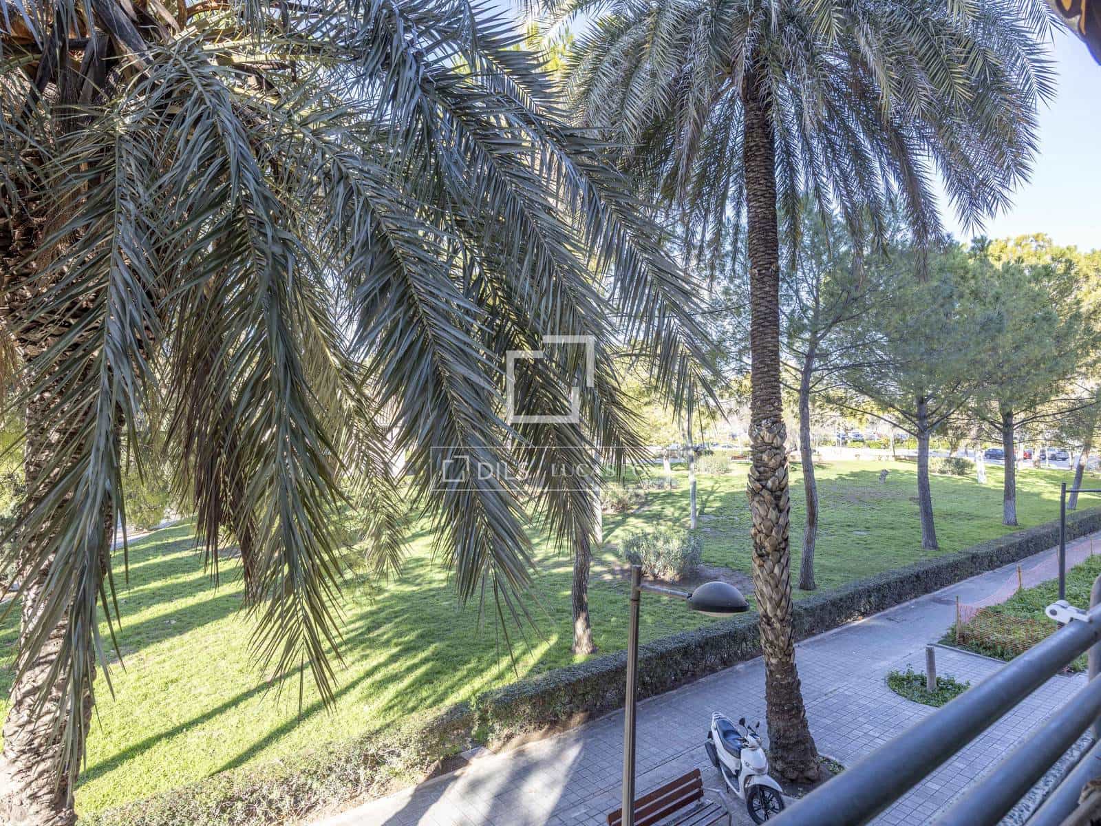 Apartamento de 4 habitaciones en València ciudad en venta - 460.000 € (Ref: 9716736)