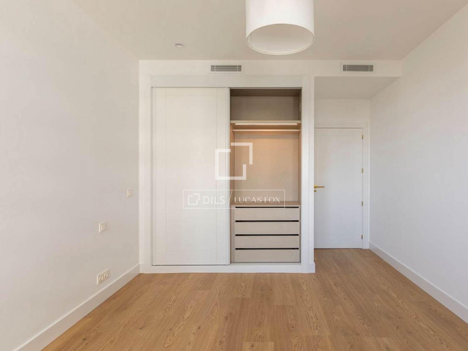 4 slaapkamer Appartement te koop in Madrid stad met garage - € 2.228.000 (Ref: 9720297)