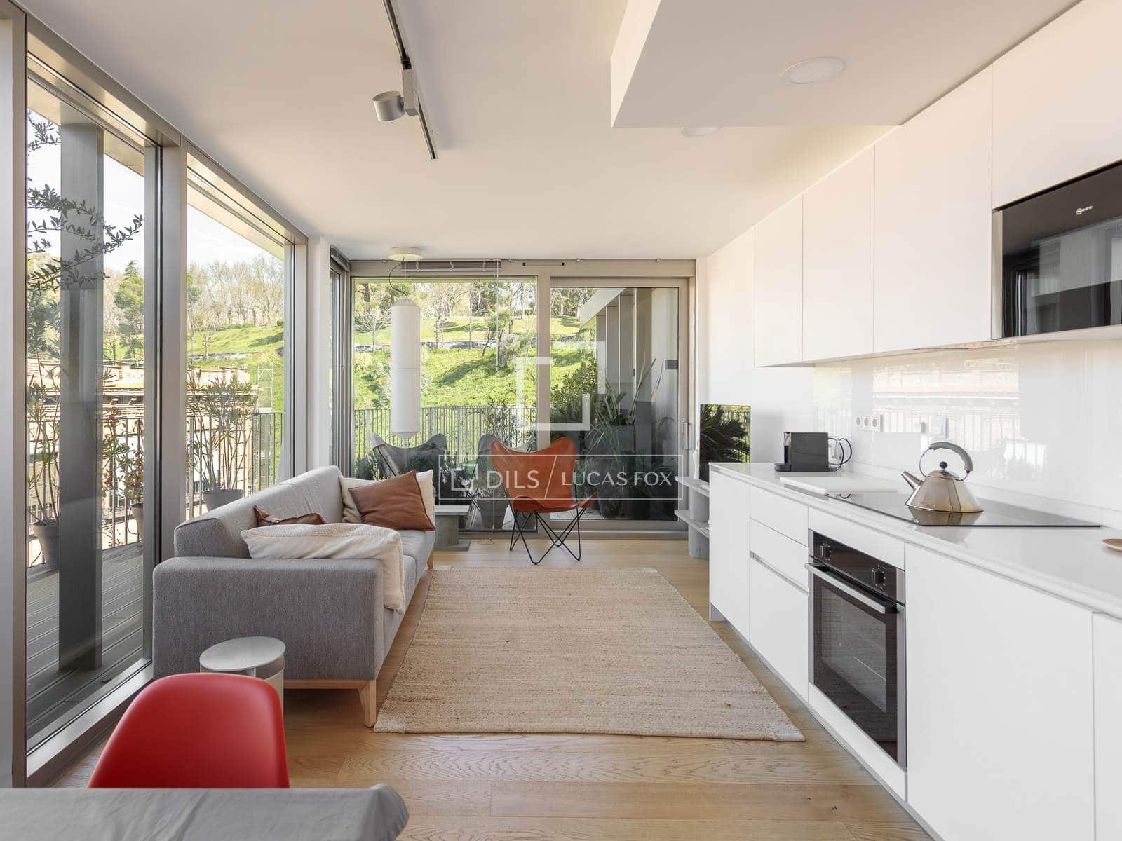 2 soveværelse Penthouse til leje i Madrid by med garage - € 4.500 (Ref: 9720428)