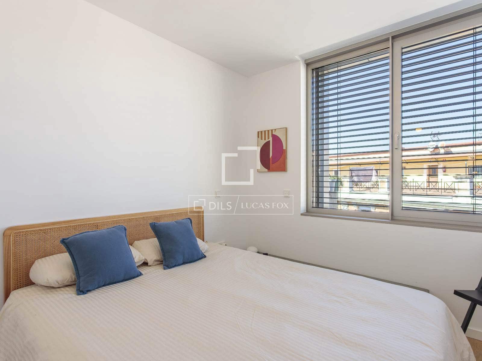 2 soveværelse Penthouse til leje i Madrid by med garage - € 4.500 (Ref: 9720428)