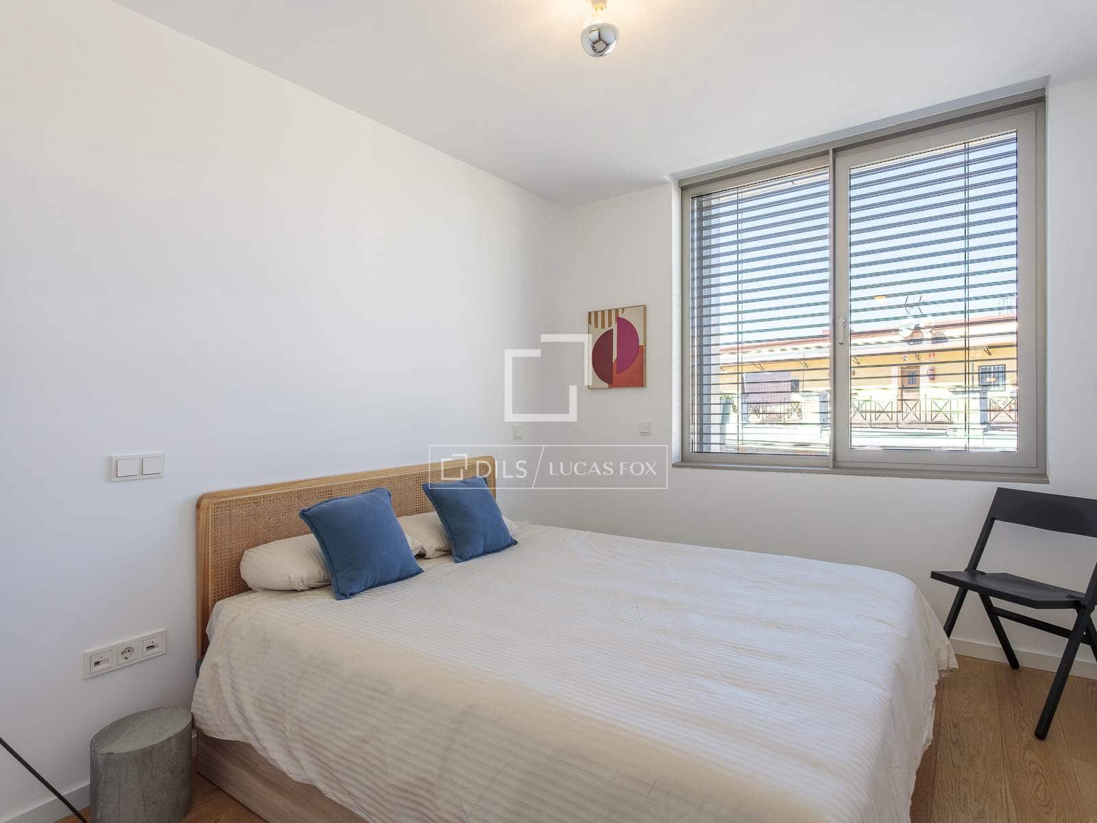 2 soveværelse Penthouse til leje i Madrid by med garage - € 4.500 (Ref: 9720428)