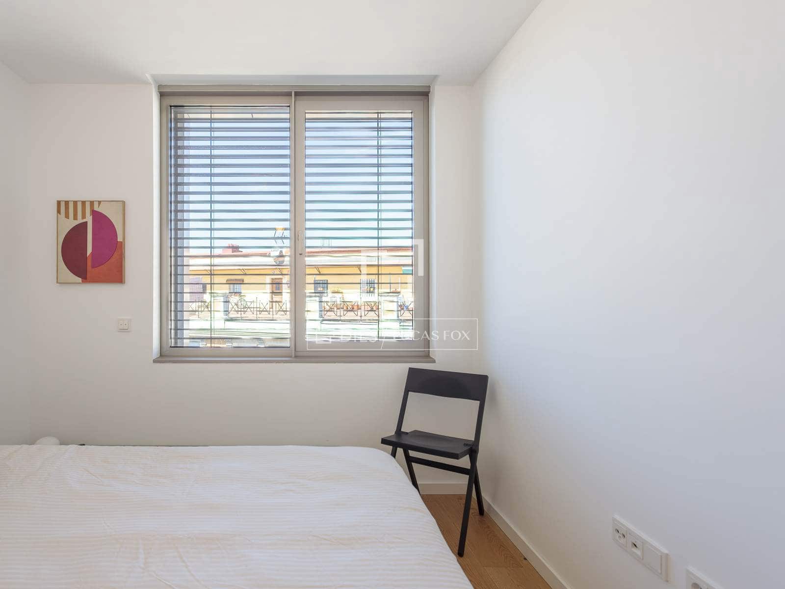 2 soveværelse Penthouse til leje i Madrid by med garage - € 4.500 (Ref: 9720428)
