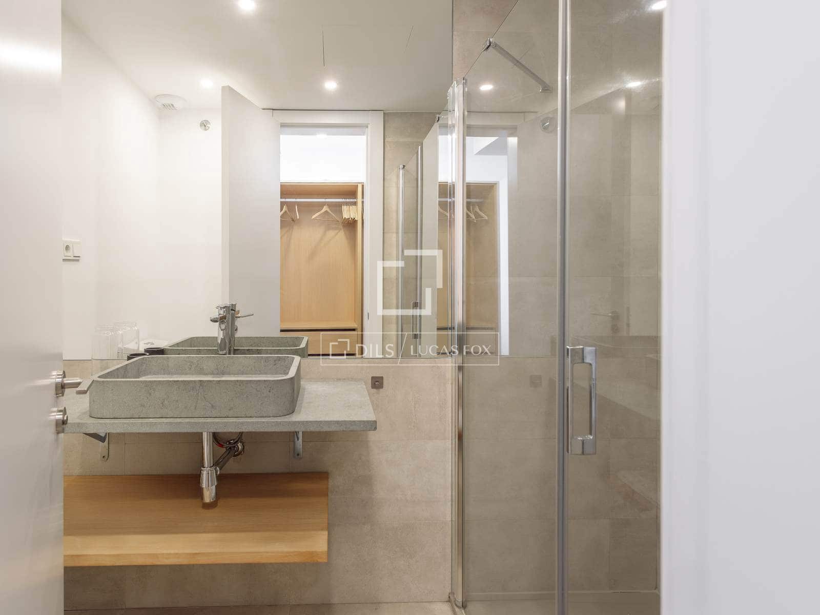 2 soveværelse Penthouse til leje i Madrid by med garage - € 4.500 (Ref: 9720428)