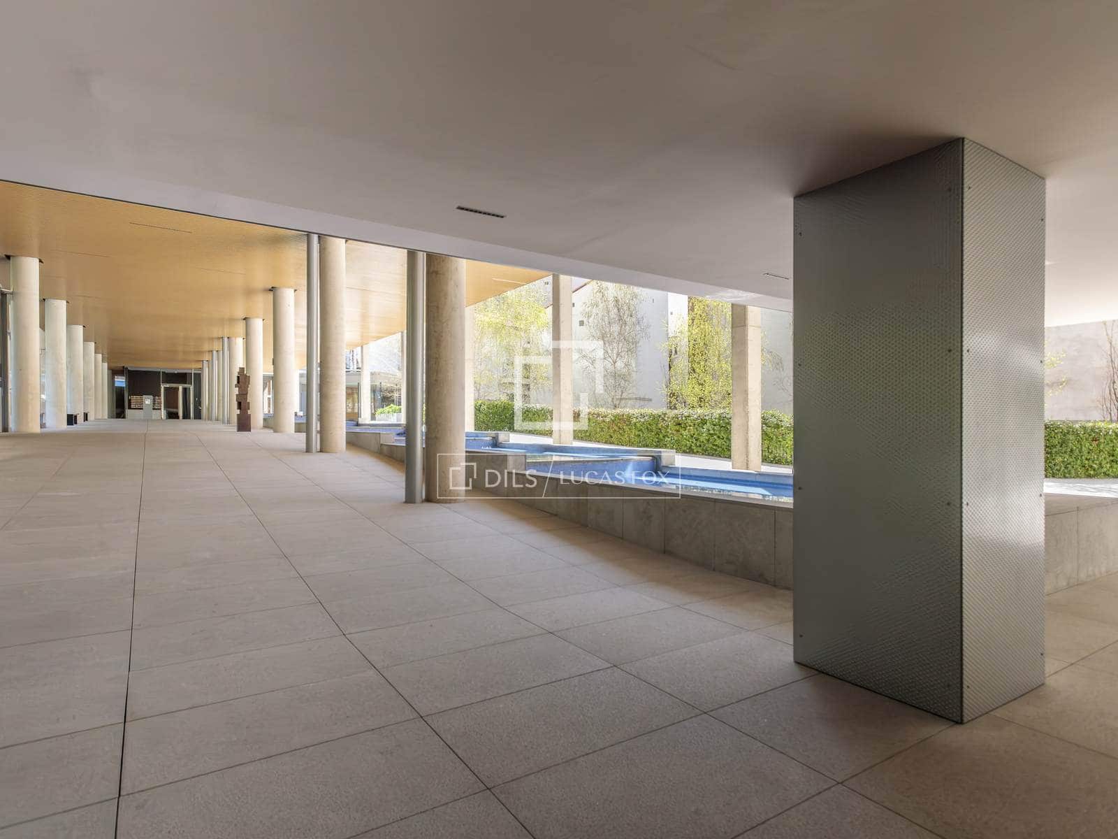 2 soveværelse Penthouse til leje i Madrid by med garage - € 4.500 (Ref: 9720428)