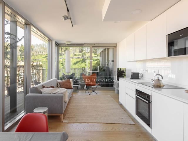 2 soveværelse Penthouse til leje i Argüelles, Madrid by med garage - € 4.500 (Ref: 9720428)