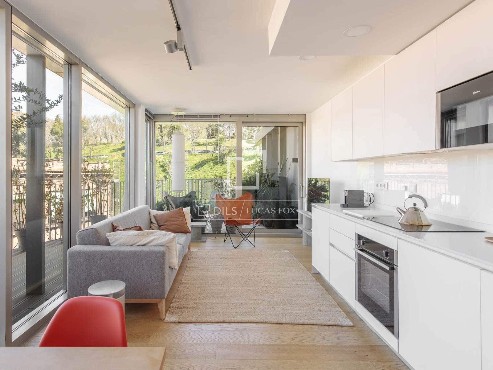 2 soveværelse Penthouse til leje i Madrid by med garage - € 4.500 (Ref: 9720428)