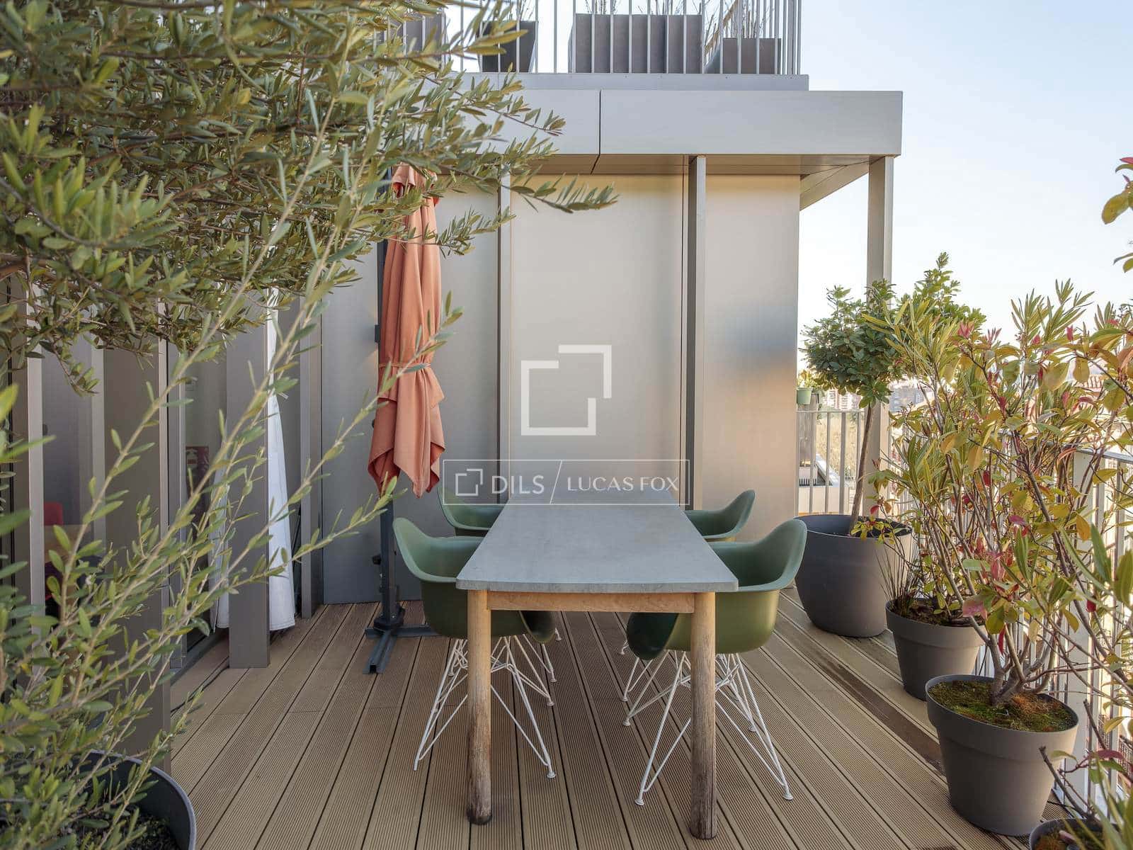 2 soveværelse Penthouse til leje i Madrid by med garage - € 4.500 (Ref: 9720428)