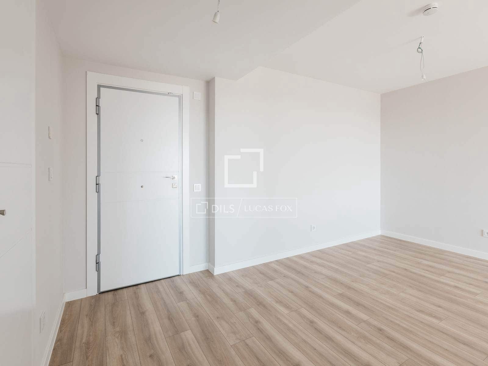 Appartement de 3 chambres à louer à Madrid ville avec piscine garage - 2 850 € (Ref: 9720546)