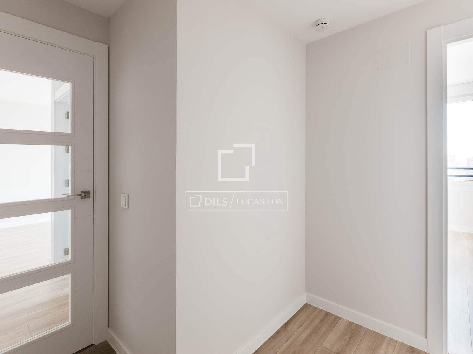 Appartement de 3 chambres à louer à Madrid ville avec piscine garage - 2 850 € (Ref: 9720546)