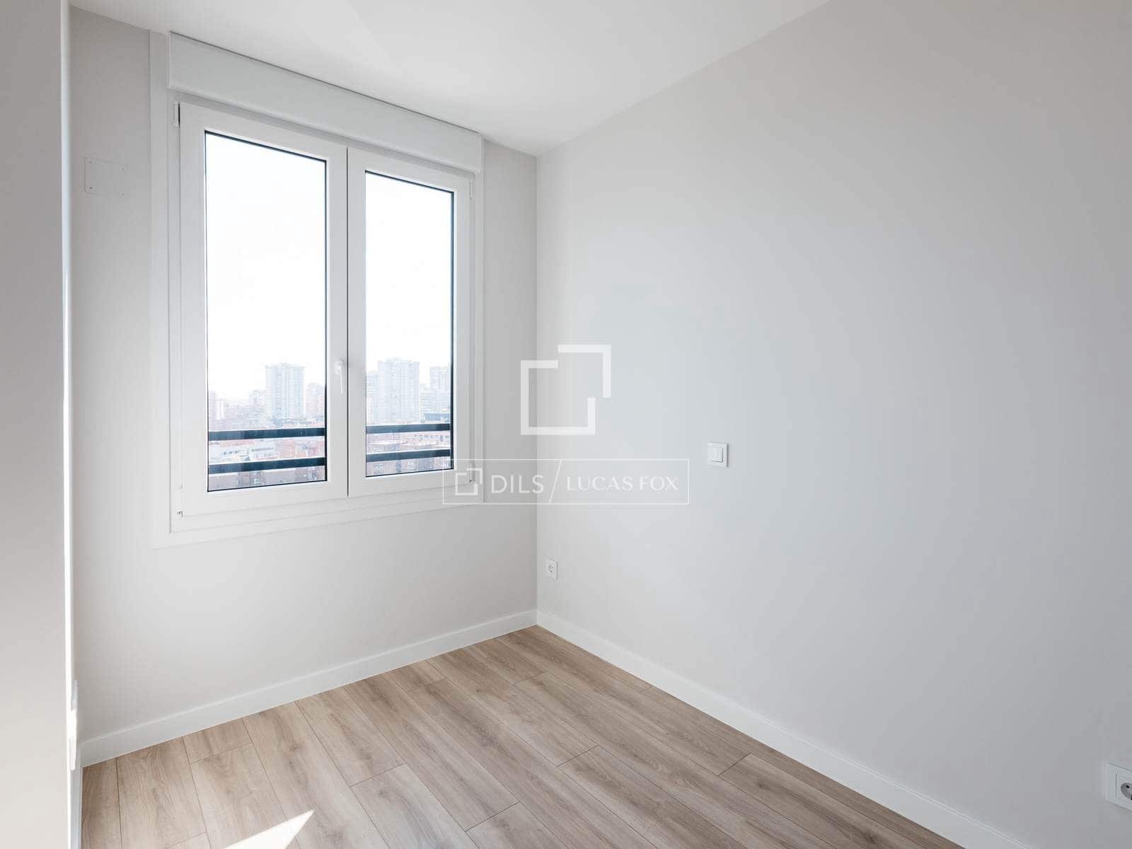 Appartement de 3 chambres à louer à Madrid ville avec piscine garage - 2 850 € (Ref: 9720546)