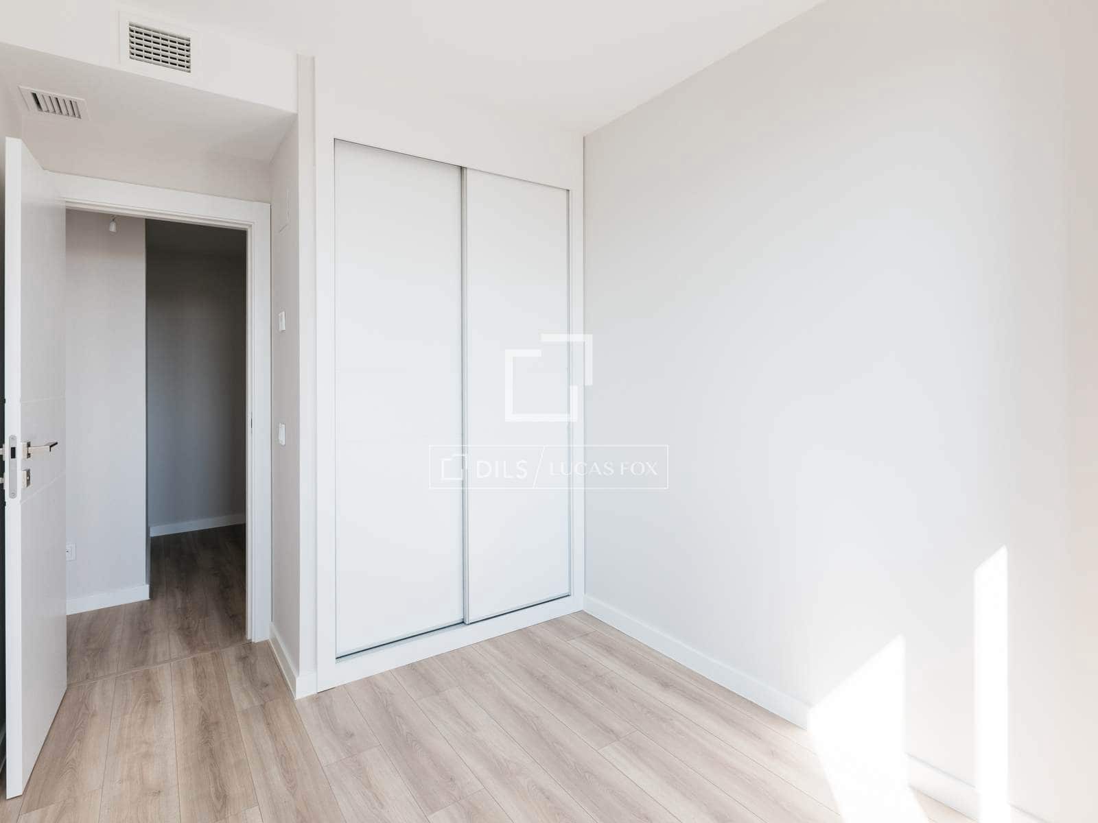 Appartement de 3 chambres à louer à Madrid ville avec piscine garage - 2 850 € (Ref: 9720546)