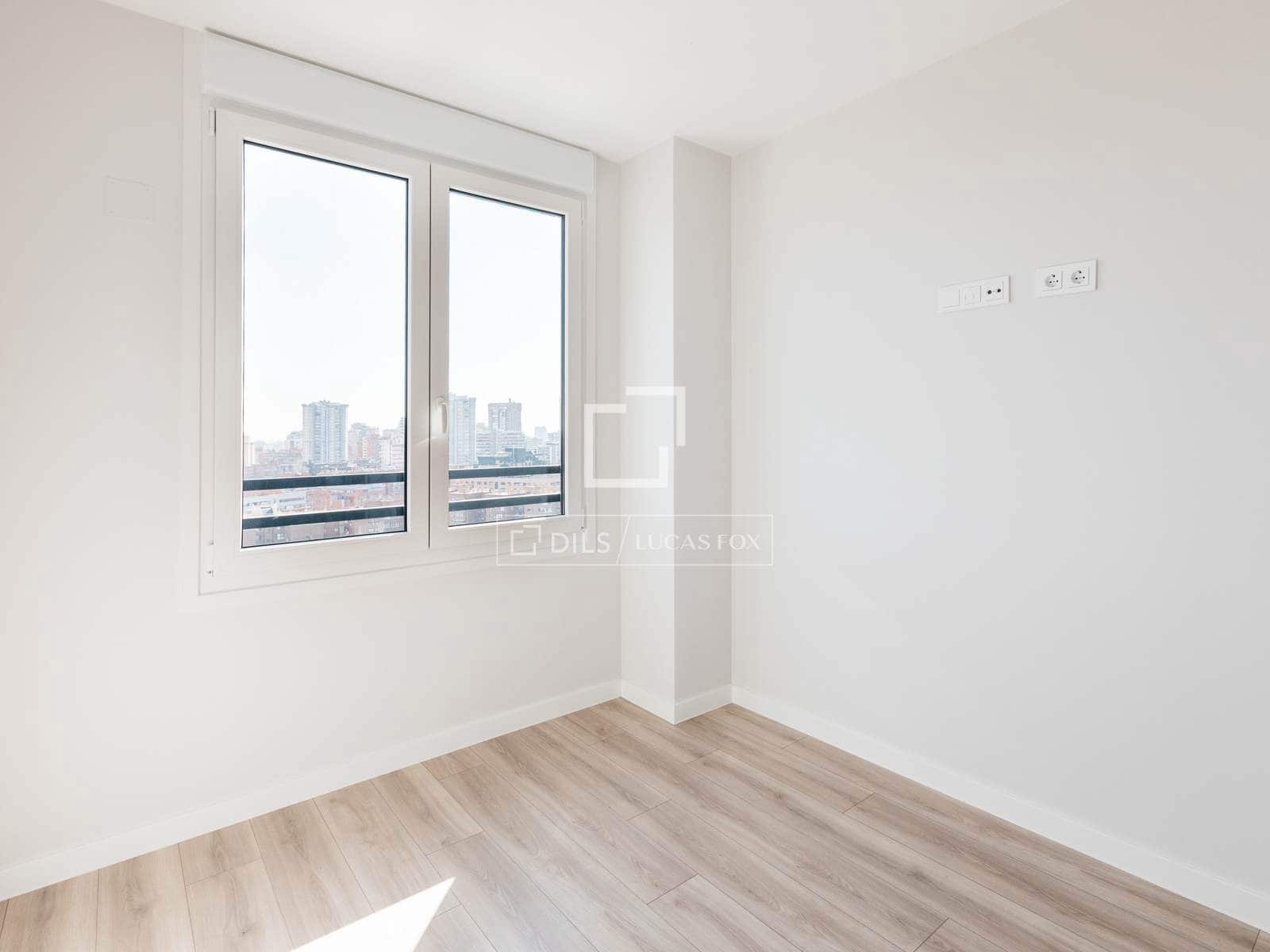 Appartement de 3 chambres à louer à Madrid ville avec piscine garage - 2 850 € (Ref: 9720546)
