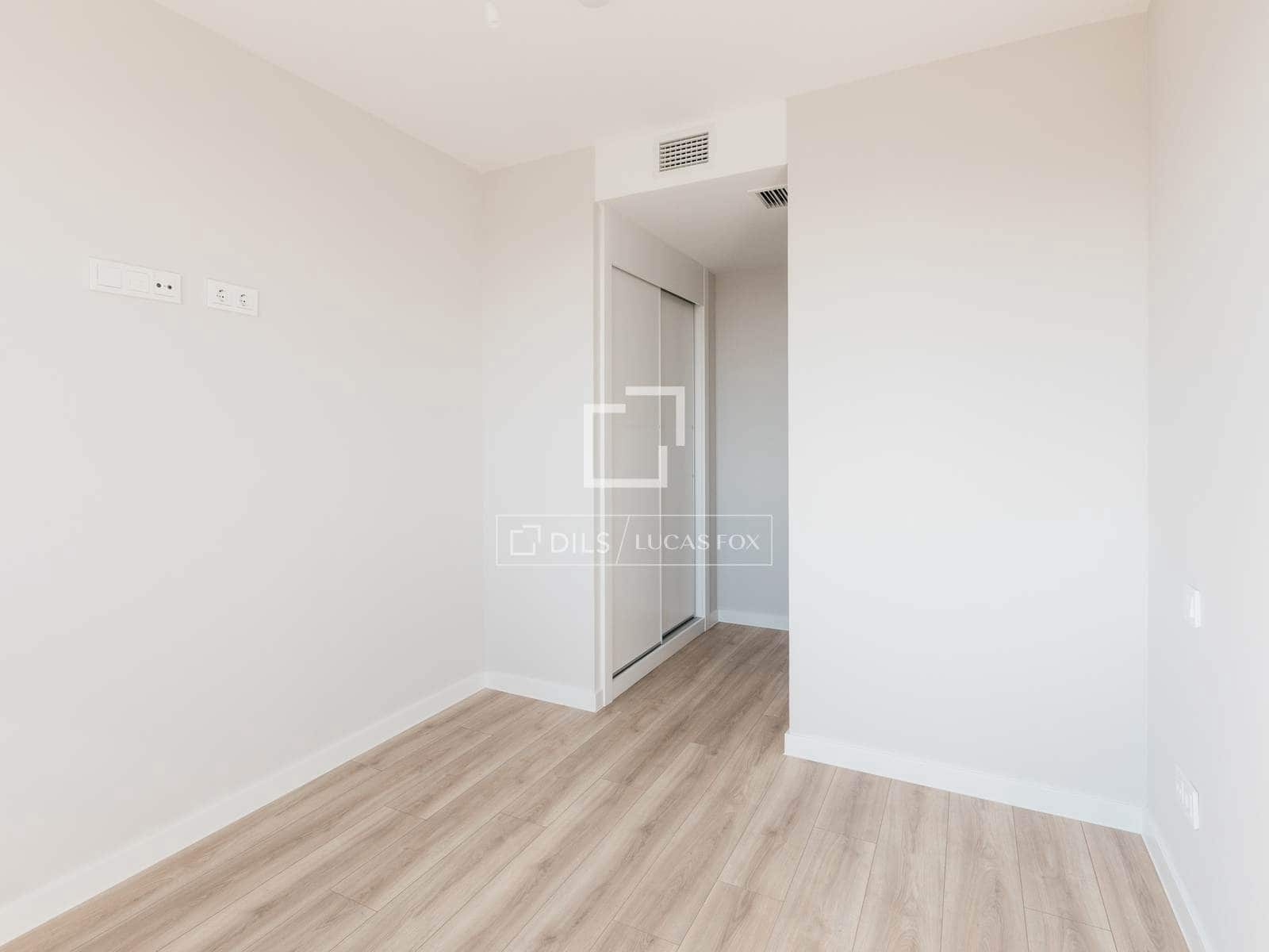 Appartement de 3 chambres à louer à Madrid ville avec piscine garage - 2 850 € (Ref: 9720546)