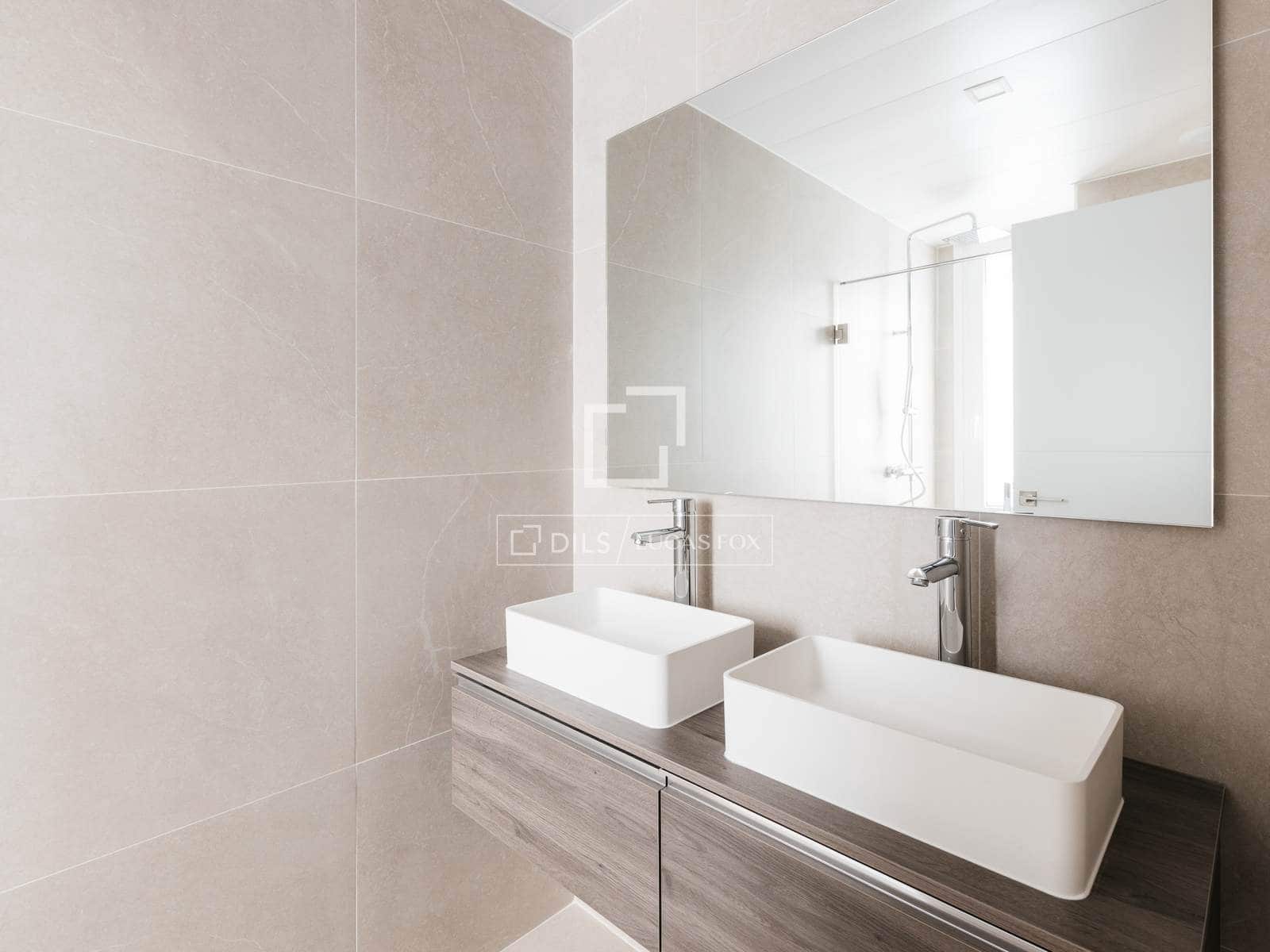 Appartement de 3 chambres à louer à Madrid ville avec piscine garage - 2 850 € (Ref: 9720546)