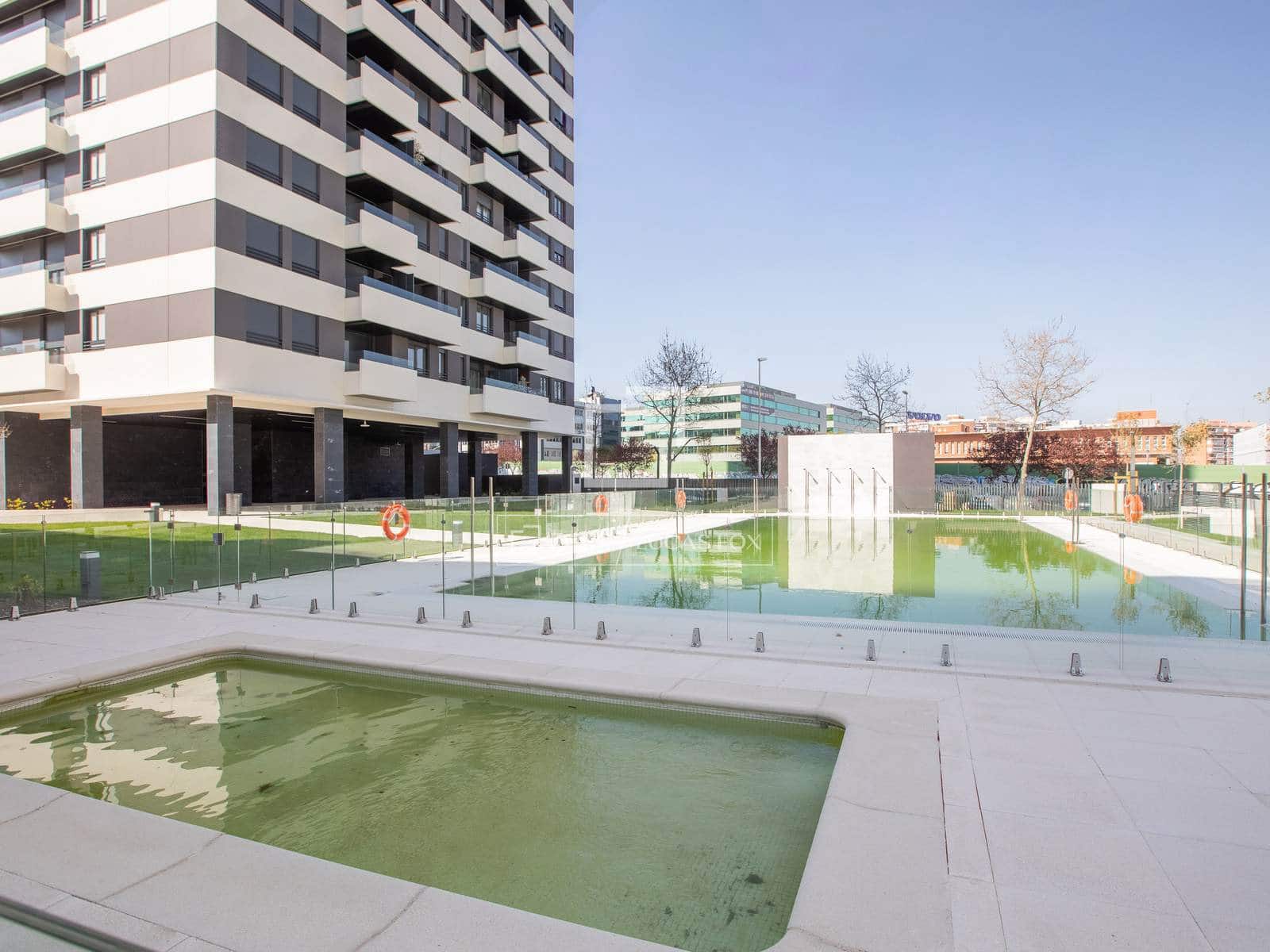 Appartement de 3 chambres à louer à Madrid ville avec piscine garage - 2 850 € (Ref: 9720546)