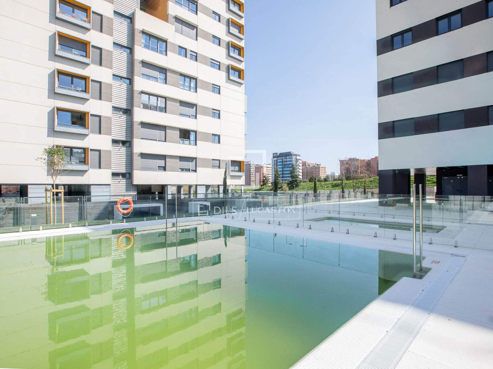 Appartement de 3 chambres à louer à Madrid ville avec piscine garage - 2 850 € (Ref: 9720546)