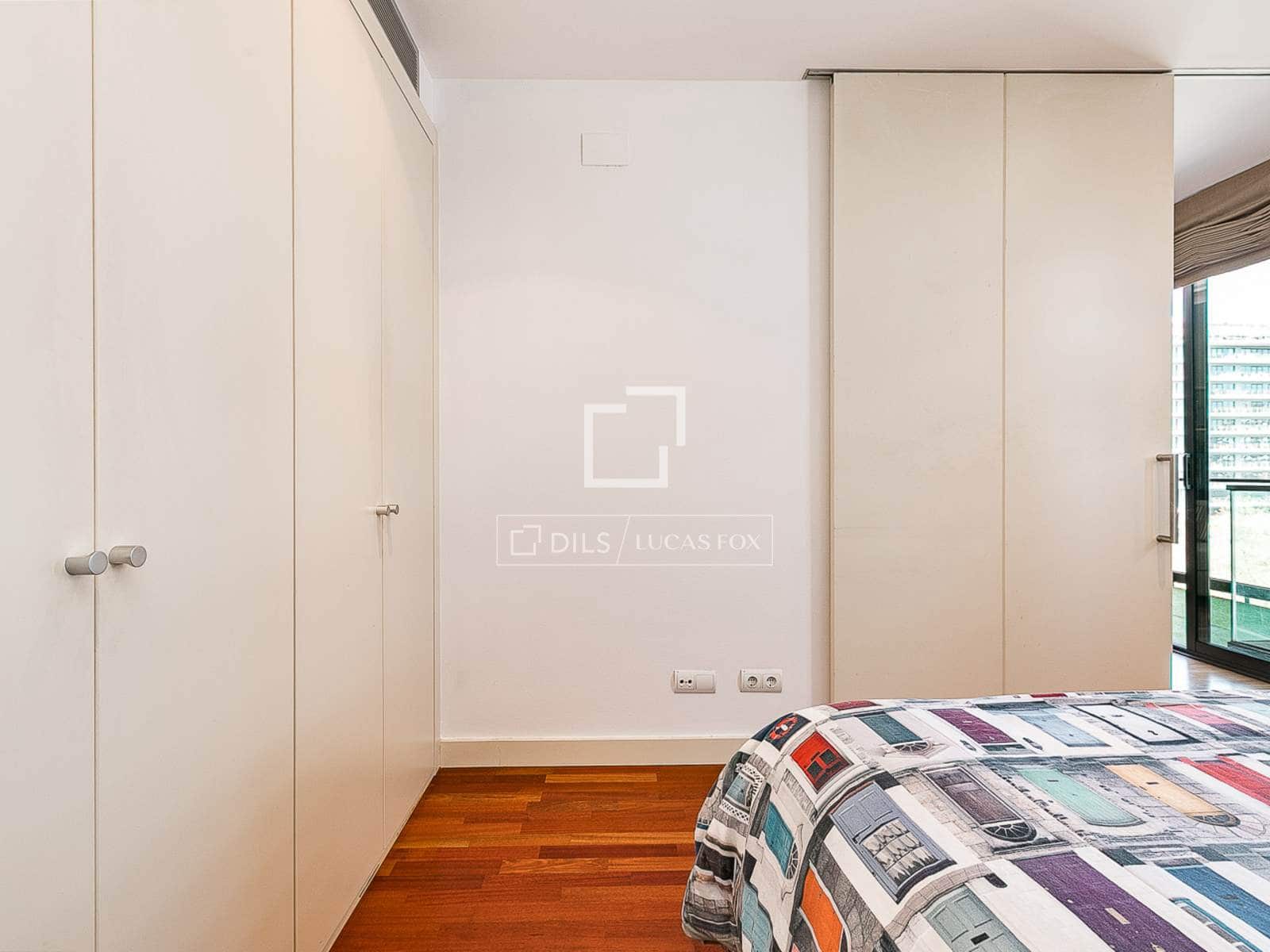 1 sypialnia Apartament na sprzedaż w Miasto Barcelona z basenem garażem - 495 000 € (Ref: 9720802)