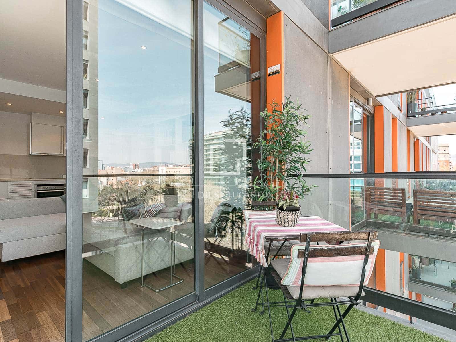 1 sypialnia Apartament na sprzedaż w Miasto Barcelona z basenem garażem - 495 000 € (Ref: 9720802)