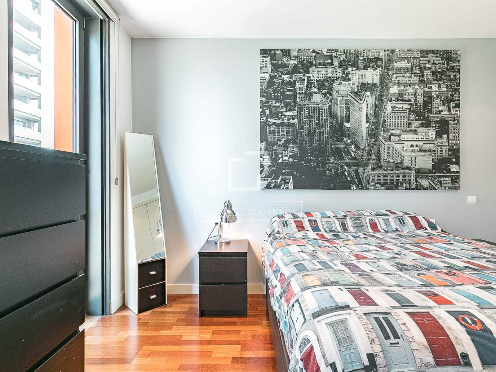 1 sypialnia Apartament na sprzedaż w Miasto Barcelona z basenem garażem - 495 000 € (Ref: 9720802)