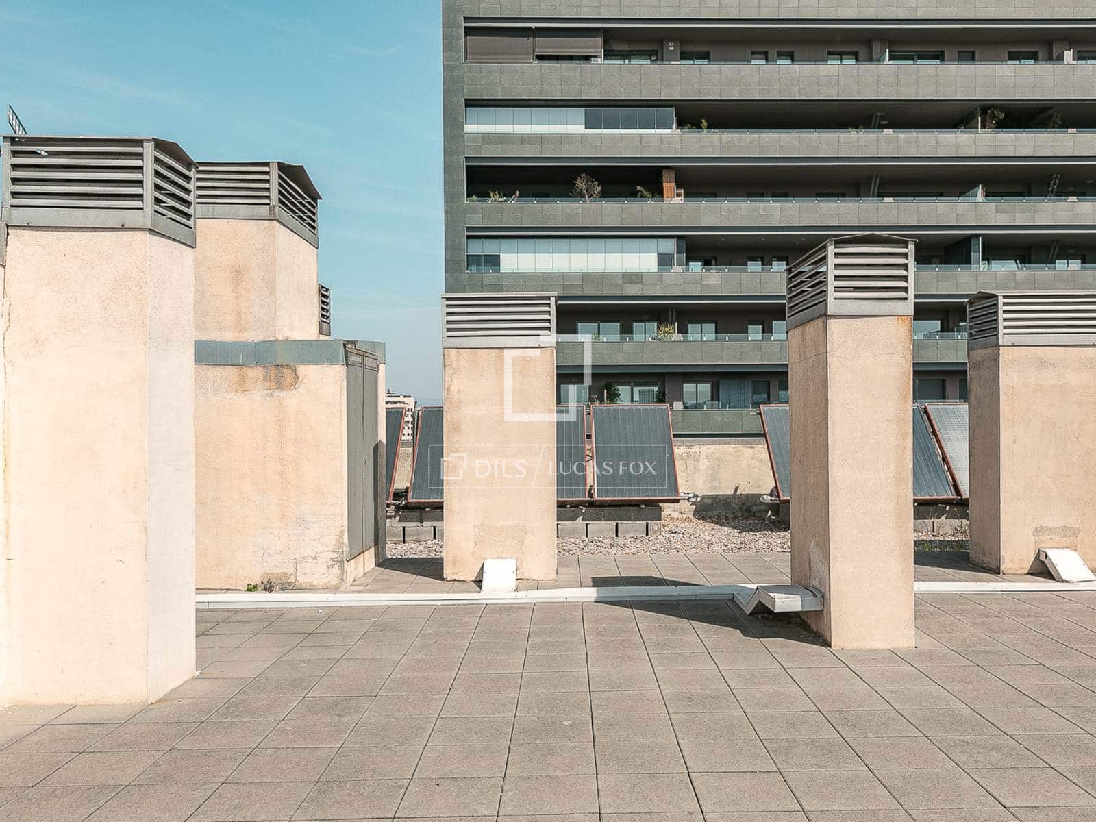 1 sypialnia Apartament na sprzedaż w Miasto Barcelona z basenem garażem - 495 000 € (Ref: 9720802)