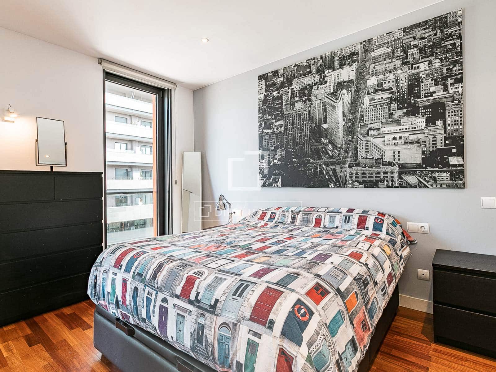 1 sypialnia Apartament na sprzedaż w Miasto Barcelona z basenem garażem - 495 000 € (Ref: 9720802)