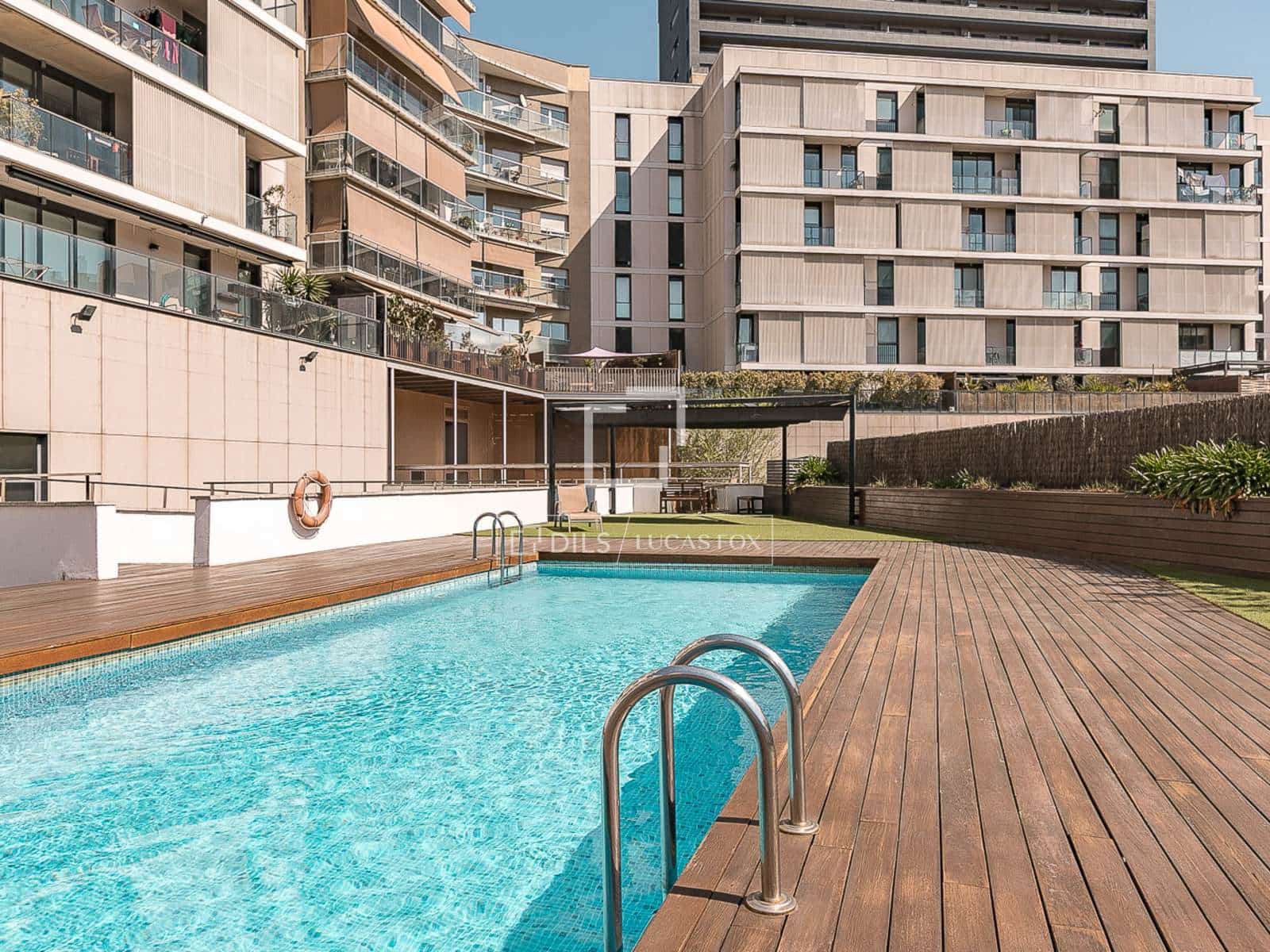 1 sypialnia Apartament na sprzedaż w Miasto Barcelona z basenem garażem - 495 000 € (Ref: 9720802)