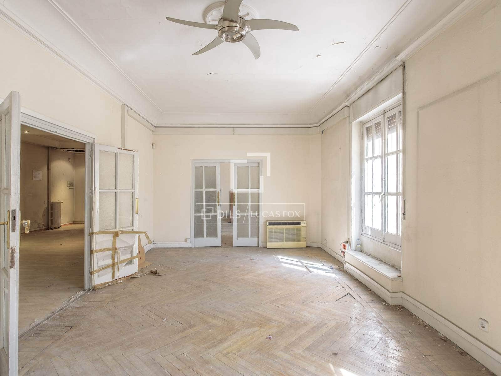 3 makuuhuone Huoneisto myytävänä paikassa Madrid kaupunki - 2 975 000 € (Ref: 9720805)