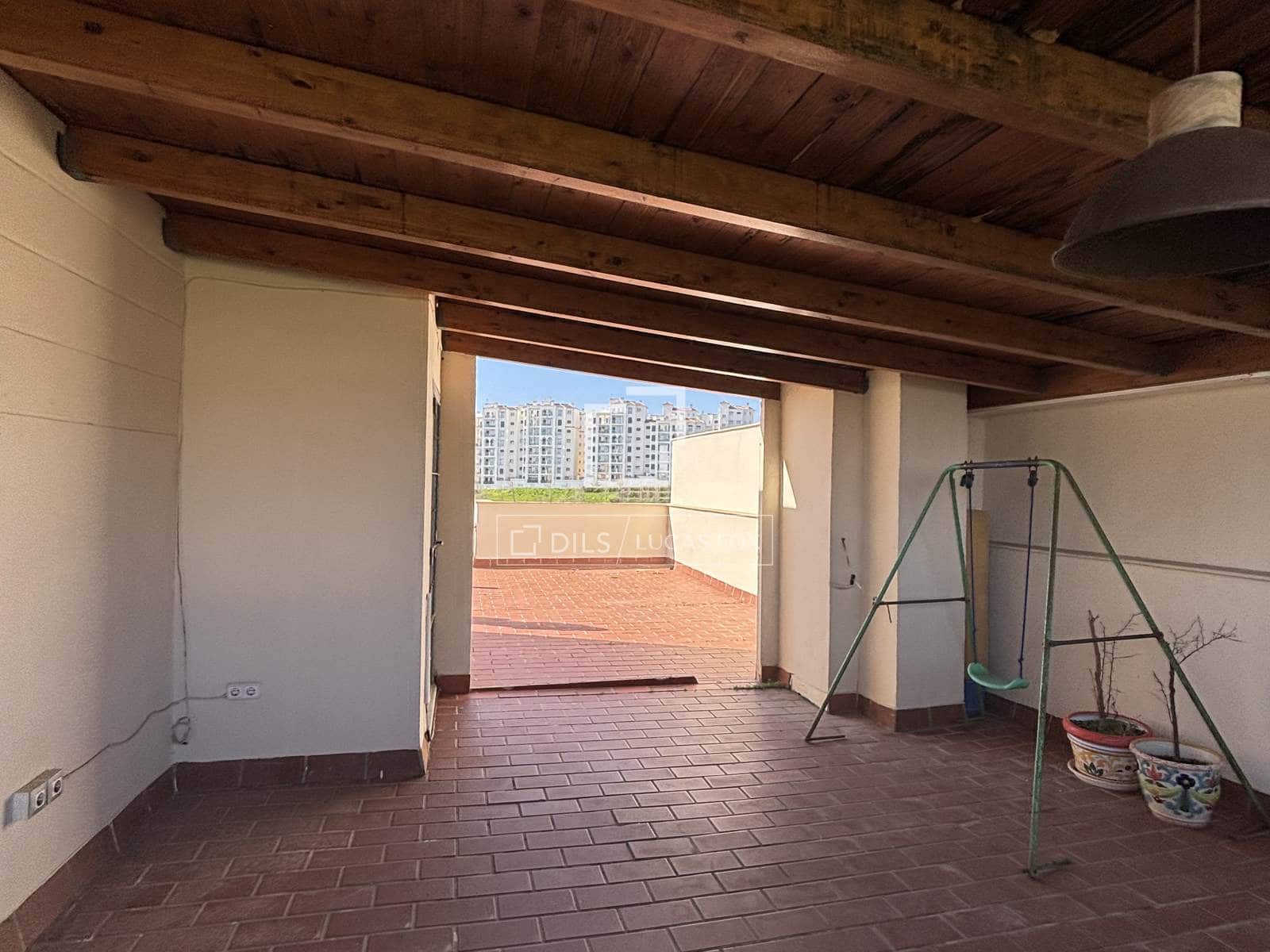 2 bedroom Apartment for sale in Estepona with pool - € 399,000 (Ref: 9720809)