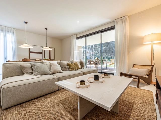 4 makuuhuone Huvila myytävänä paikassa Salou mukana uima-altaan 
autotalli - 1 250 000 € (Ref: 9720810)