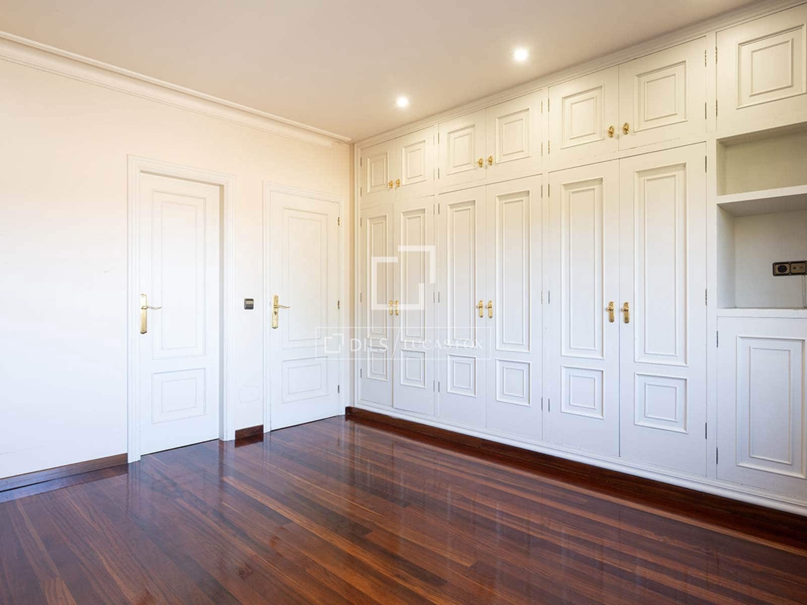 4 bedroom Villa for sale in Sanxenxo with pool garage - € 1,945,000 (Ref: 9723489)