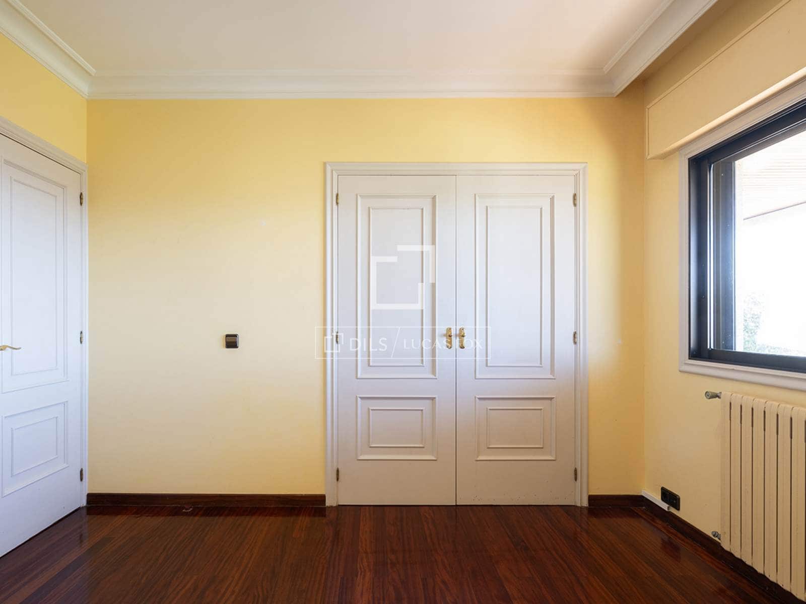 4 bedroom Villa for sale in Sanxenxo with pool garage - € 1,945,000 (Ref: 9723489)