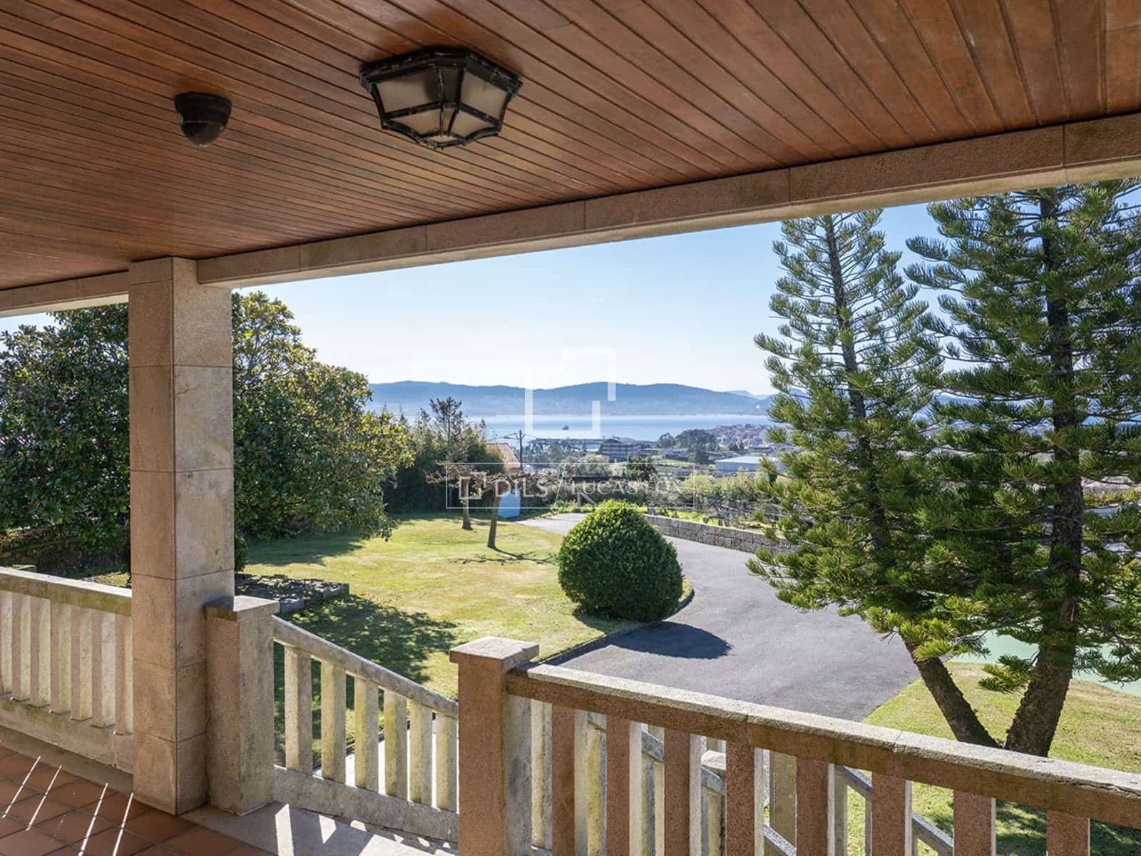 4 bedroom Villa for sale in Sanxenxo with pool garage - € 1,945,000 (Ref: 9723489)