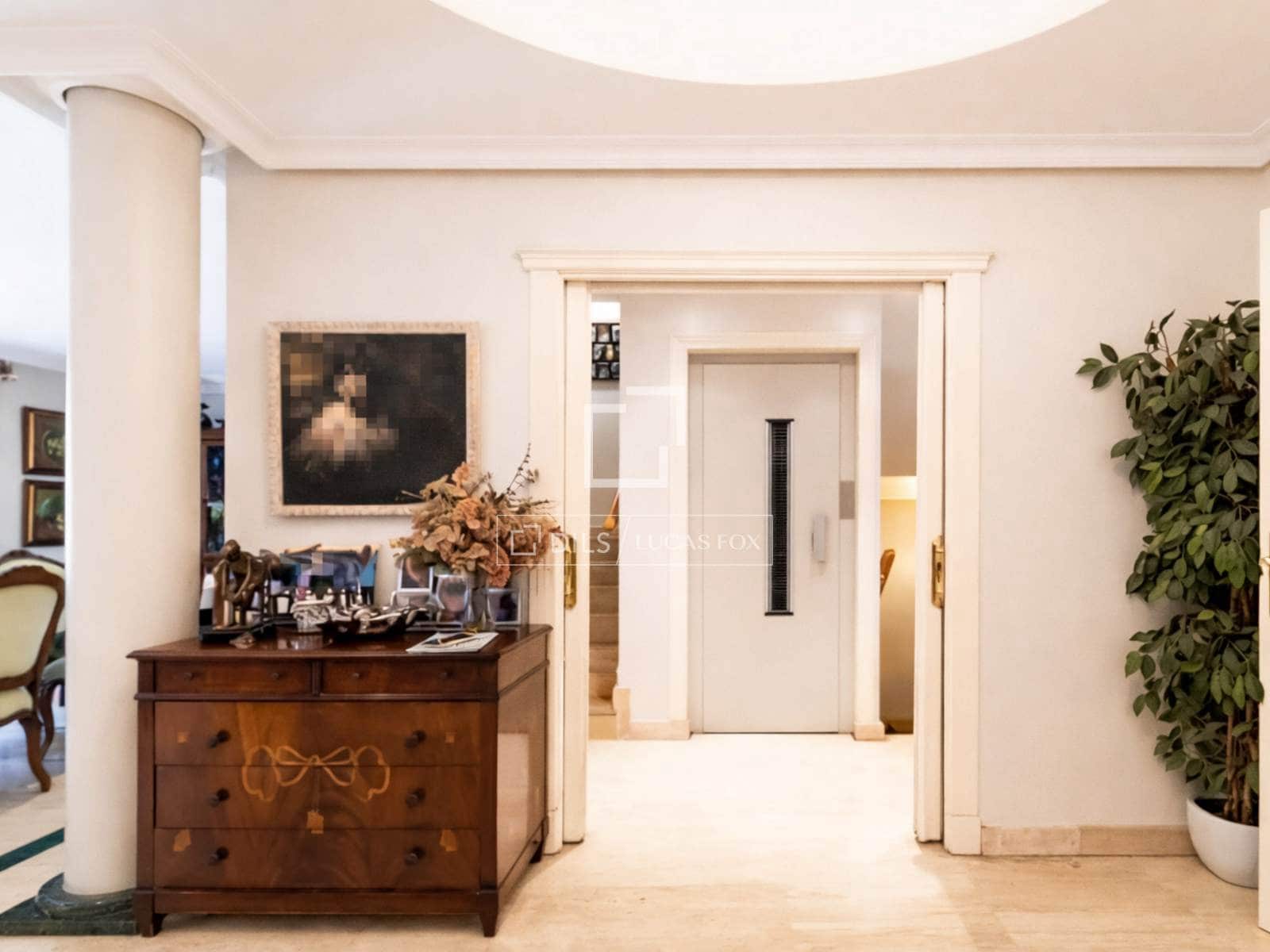 7 bedroom Villa for sale in Madrid city with pool garage - € 2,650,000 (Ref: 9723820)