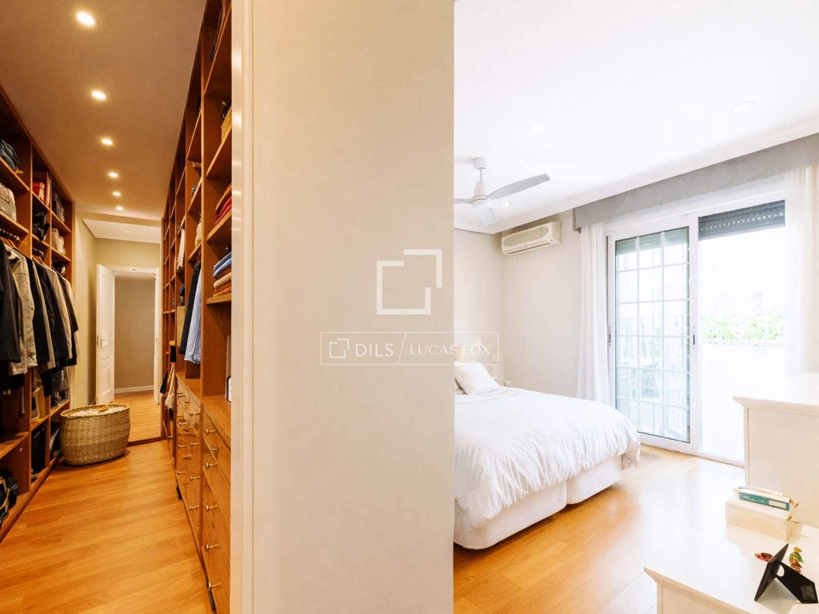 7 bedroom Villa for sale in Madrid city with pool garage - € 2,650,000 (Ref: 9723820)