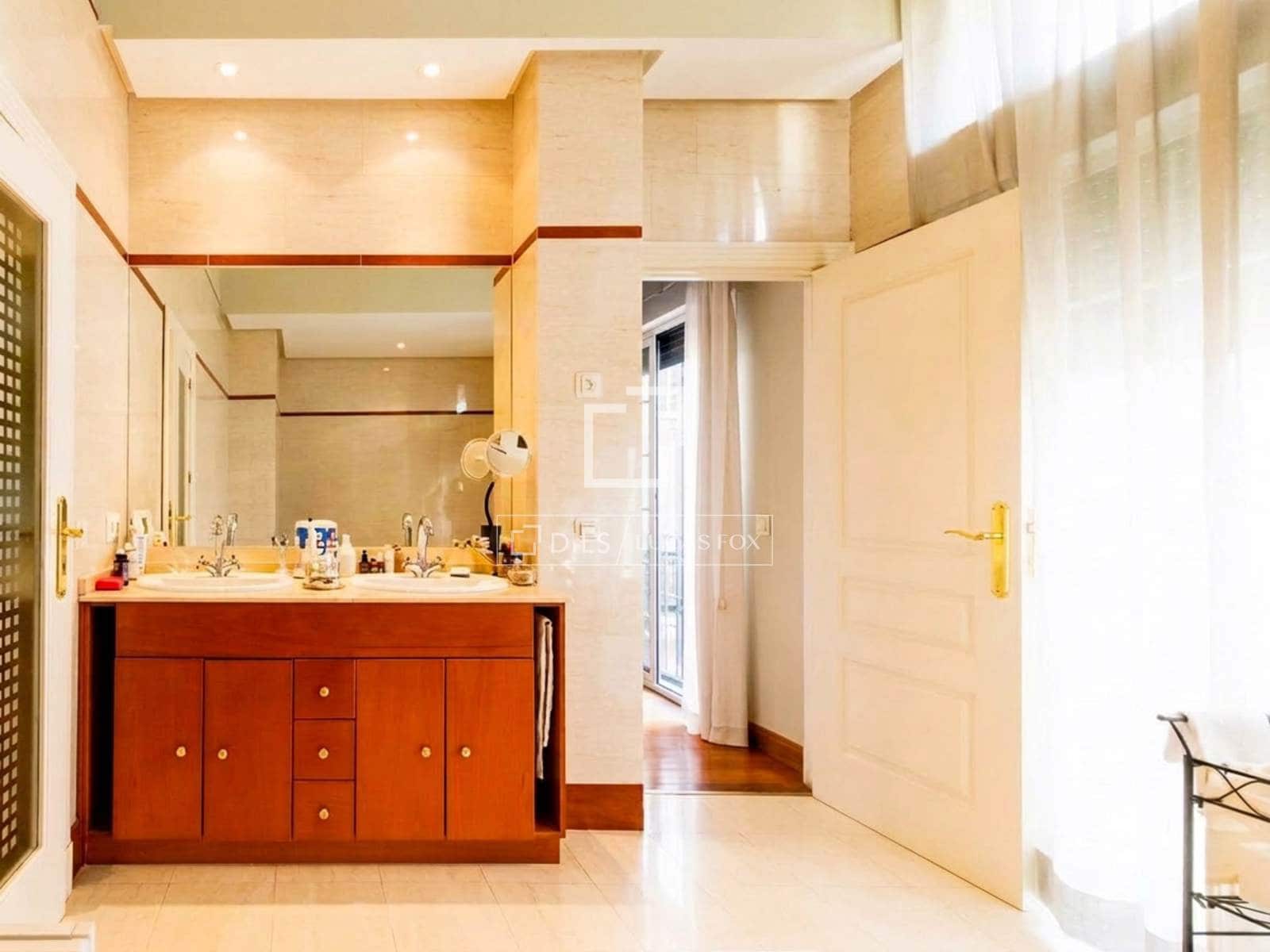 7 bedroom Villa for sale in Madrid city with pool garage - € 2,650,000 (Ref: 9723820)