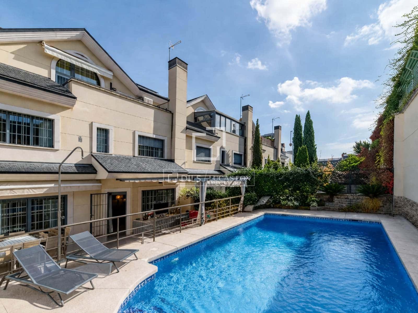 7 bedroom Villa for sale in Madrid city with pool garage - € 2,650,000 (Ref: 9723820)