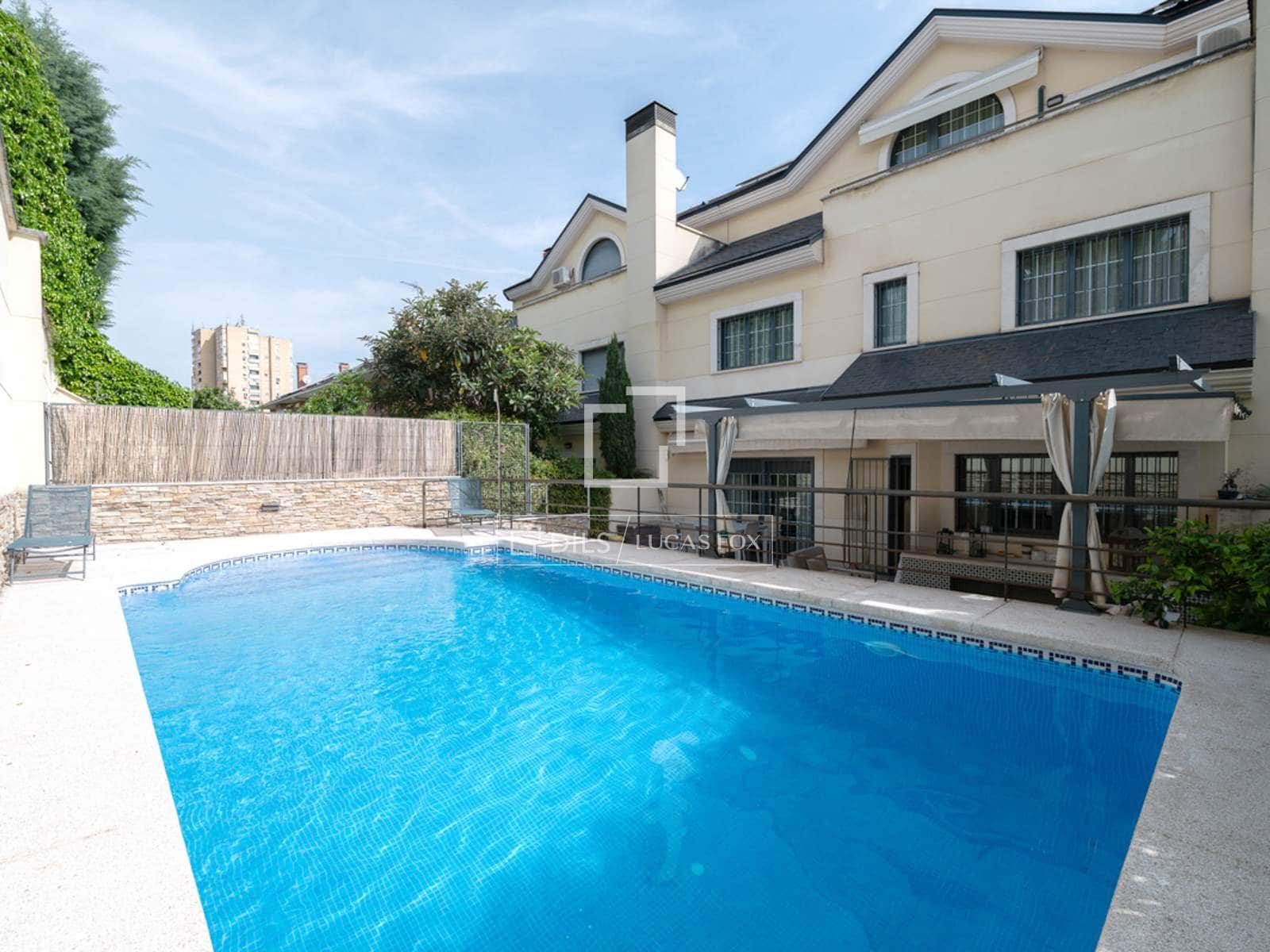 7 bedroom Villa for sale in Madrid city with pool garage - € 2,650,000 (Ref: 9723820)