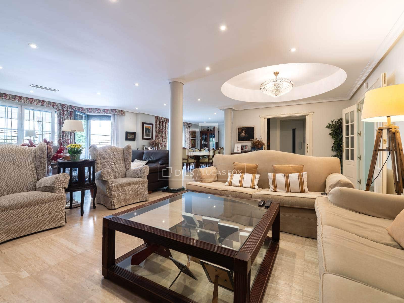 7 bedroom Villa for sale in Madrid city with pool garage - € 2,650,000 (Ref: 9723820)