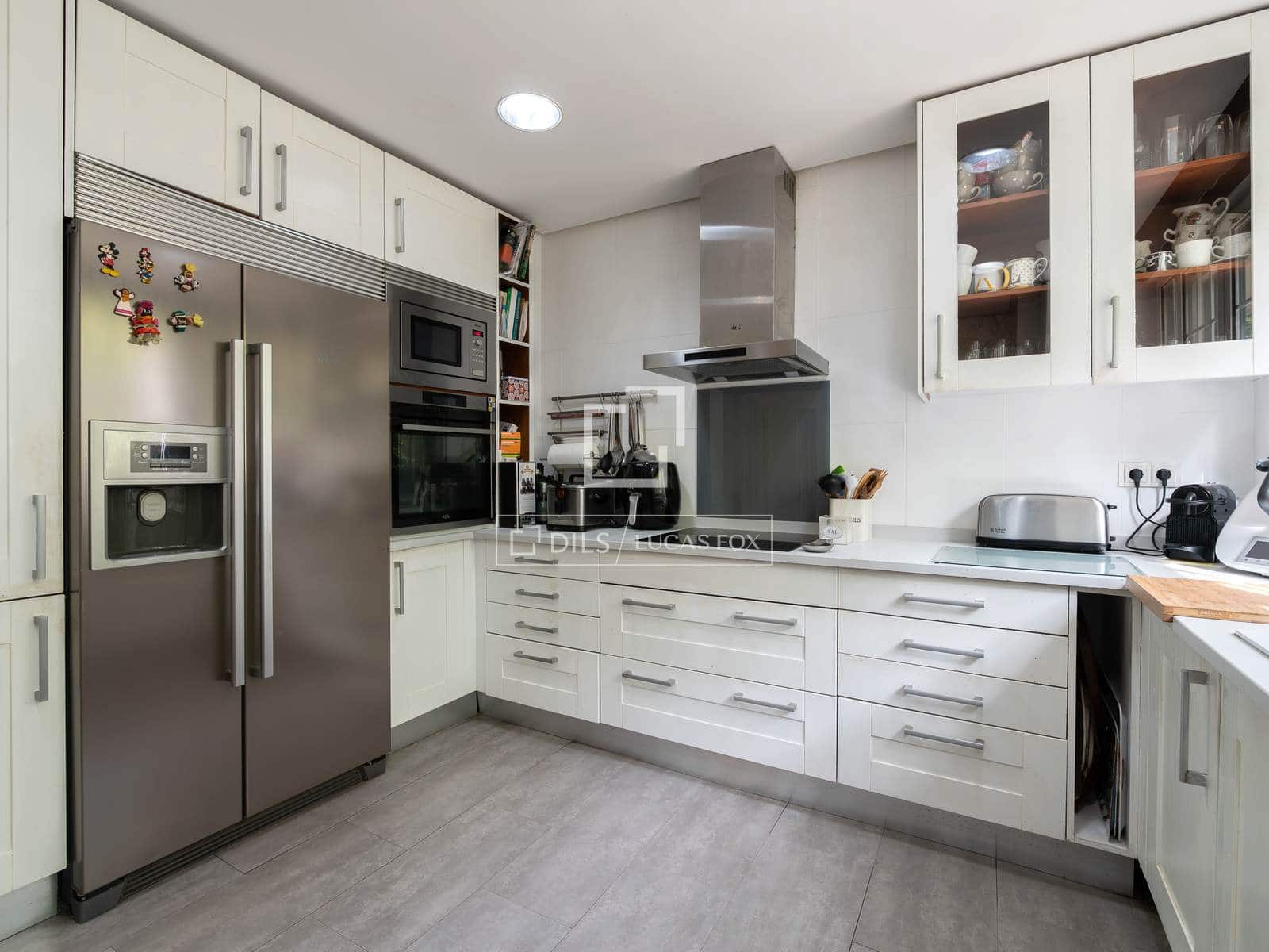 7 bedroom Villa for sale in Madrid city with pool garage - € 2,650,000 (Ref: 9723820)