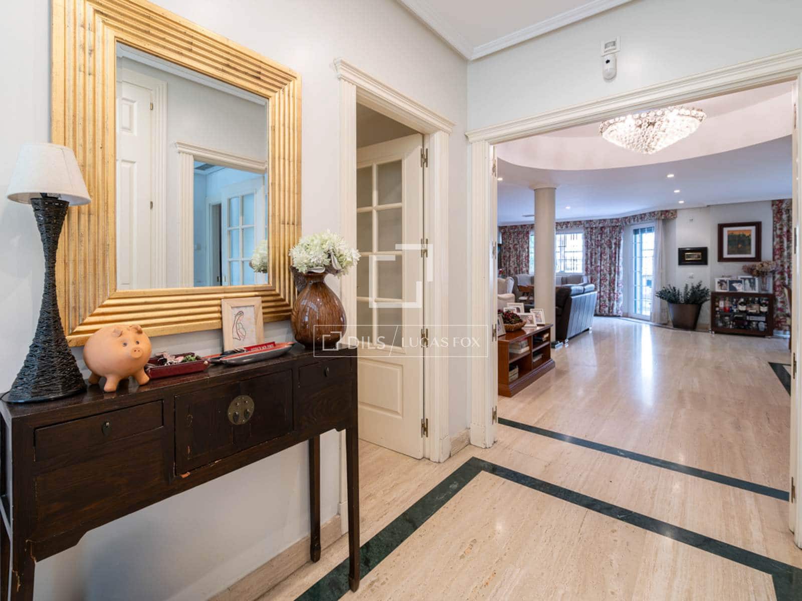 7 bedroom Villa for sale in Madrid city with pool garage - € 2,650,000 (Ref: 9723820)