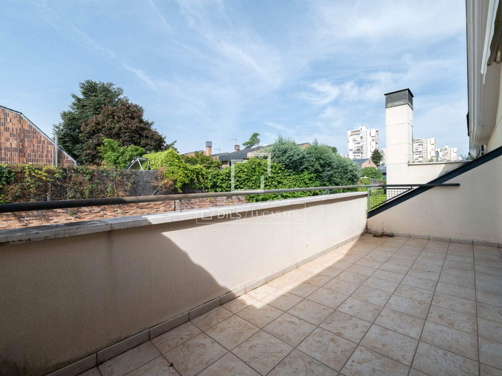7 bedroom Villa for sale in Madrid city with pool garage - € 2,650,000 (Ref: 9723820)
