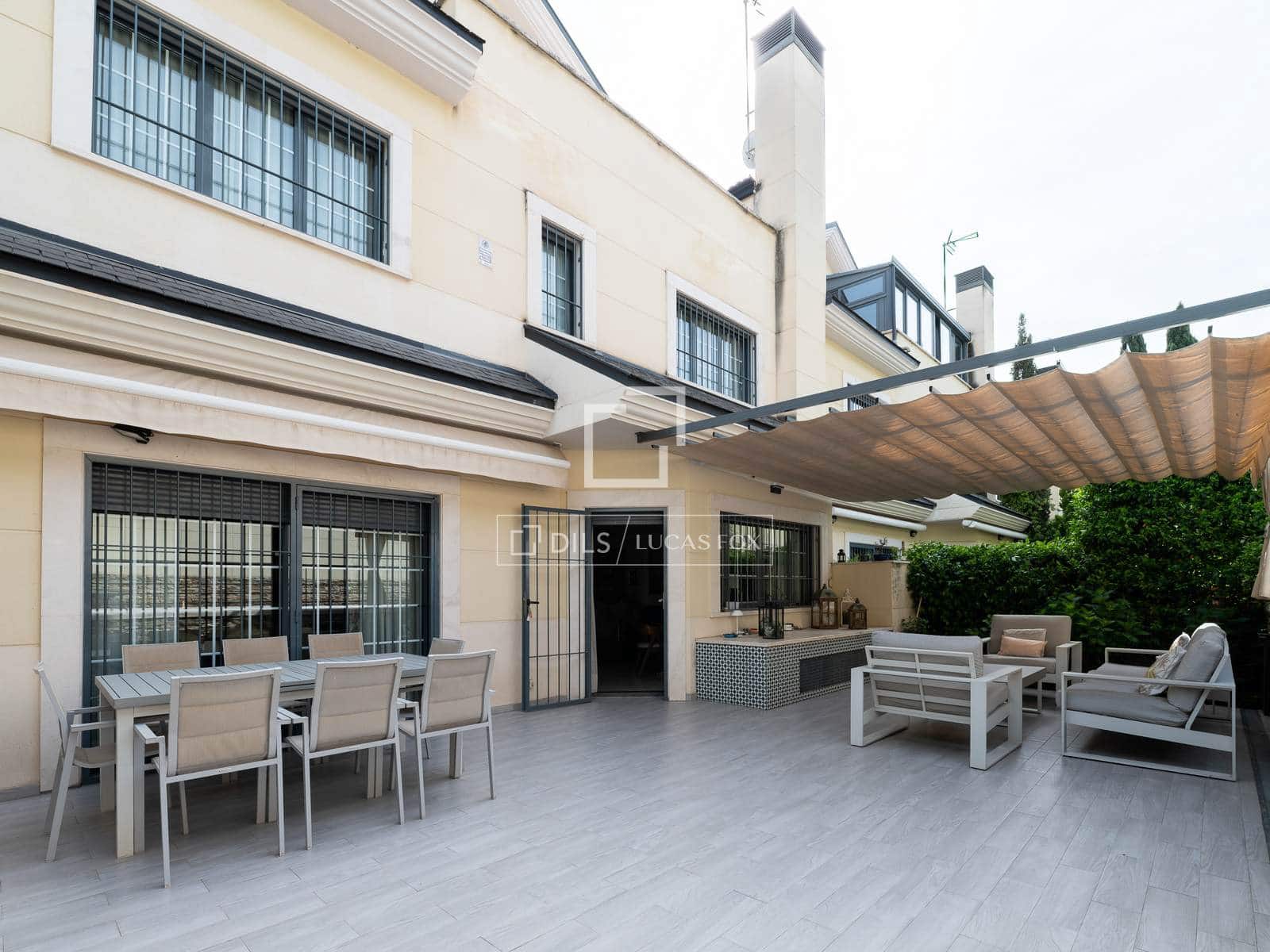 7 bedroom Villa for sale in Madrid city with pool garage - € 2,650,000 (Ref: 9723820)