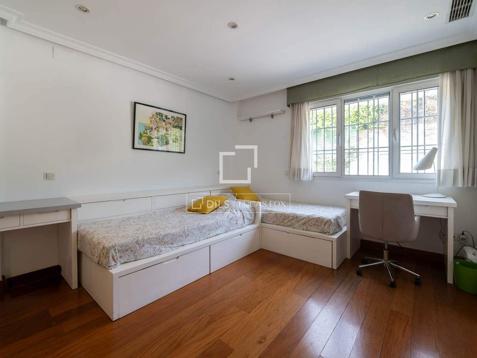 7 bedroom Villa for sale in Madrid city with pool garage - € 2,650,000 (Ref: 9723820)