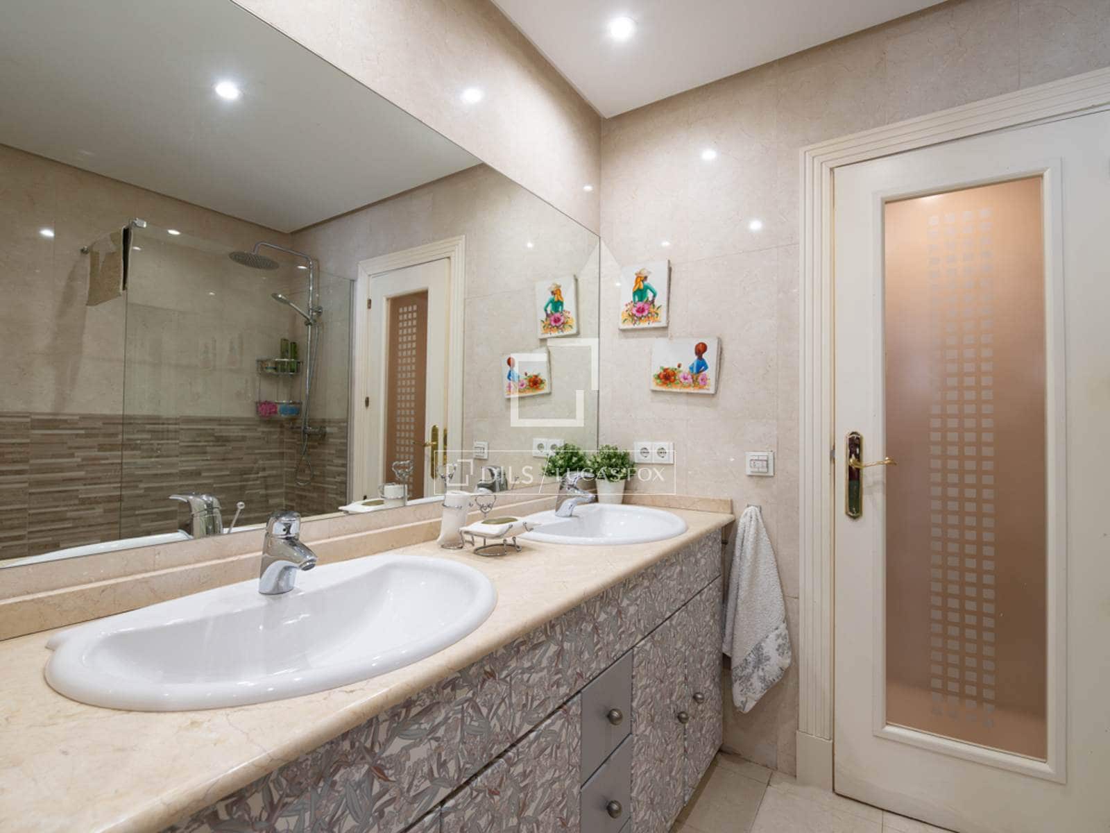 7 bedroom Villa for sale in Madrid city with pool garage - € 2,650,000 (Ref: 9723820)