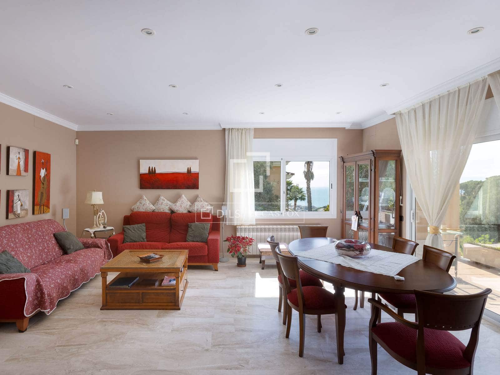 4 slaapkamer Villa te koop in Premia de Dalt met garage - € 850.000 (Ref: 9724962)