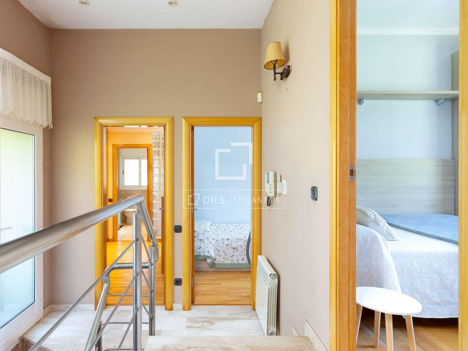 4 slaapkamer Villa te koop in Premia de Dalt met garage - € 850.000 (Ref: 9724962)