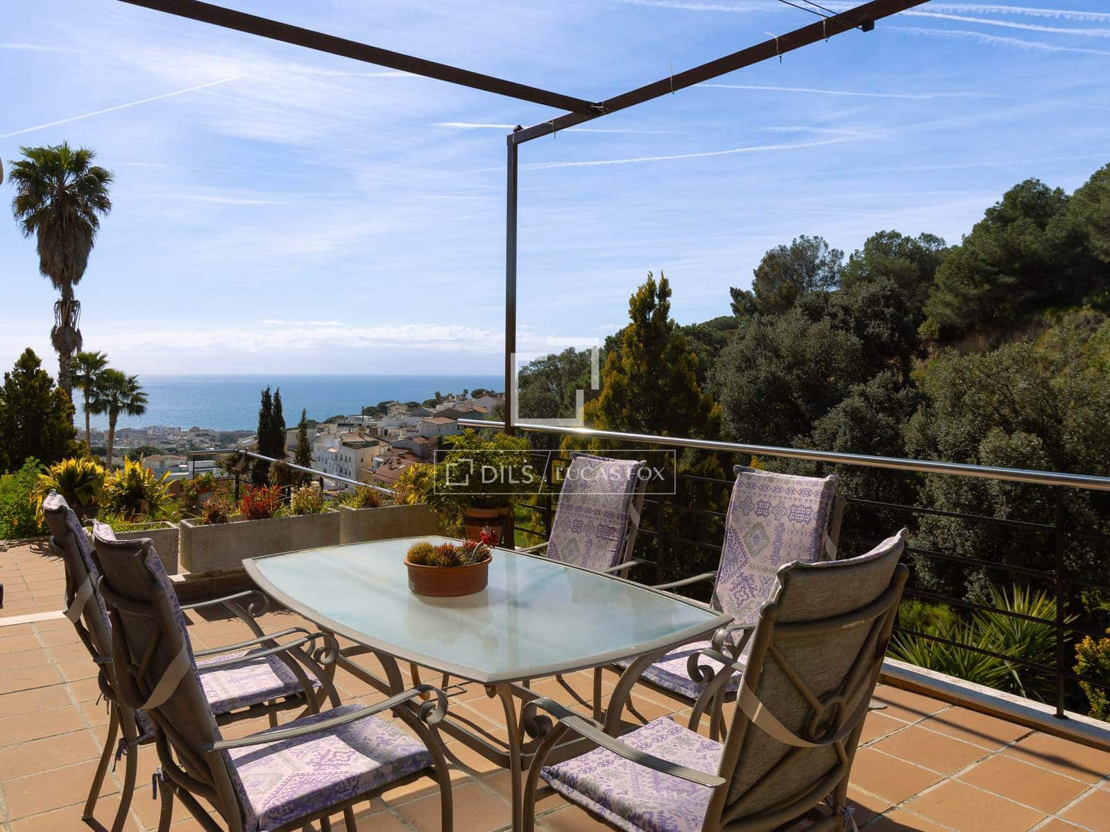 4 slaapkamer Villa te koop in Premia de Dalt met garage - € 850.000 (Ref: 9724962)