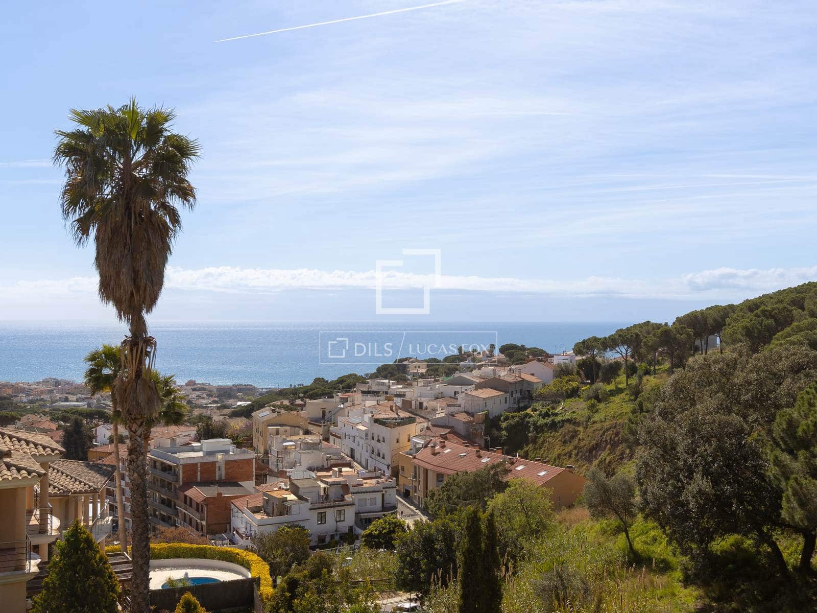 4 slaapkamer Villa te koop in Premia de Dalt met garage - € 850.000 (Ref: 9724962)